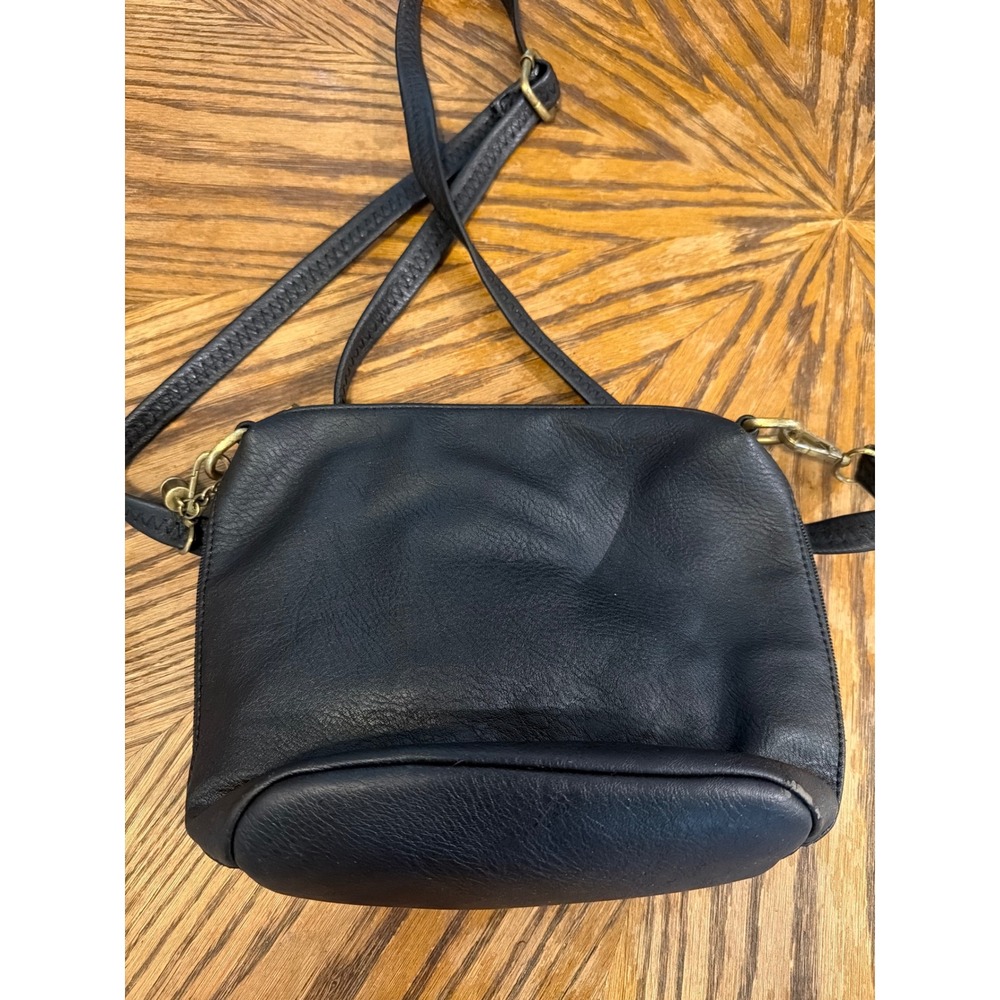 Jen & Co Black‎ Vegan Leather Crossbody Bag Small Pebbled Brass Hardware Zip